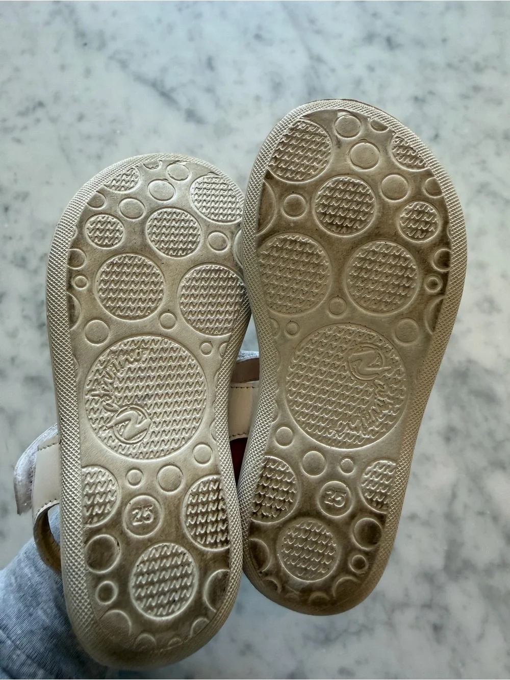 Girls Naturino Floral Sandals Size 25